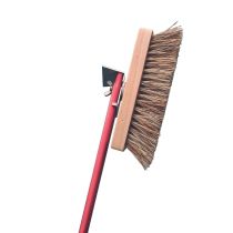Spazzola con setole naturali con manico in alluminio e raschiatore